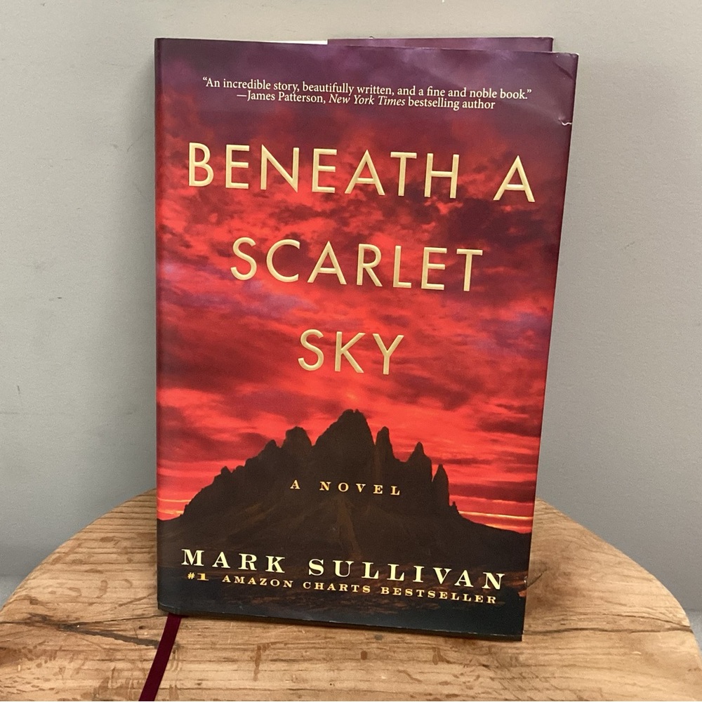 🔴 Hardcover - Beneath A Scarlet Sky - Mark Sullivan - A Novel - Excellent Read